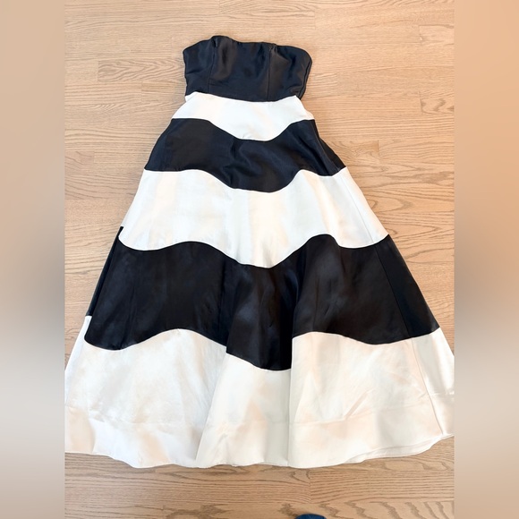Anthropologie Hutch Strapless Satin Colorblock Gown in Black White - Picture 4 of 15